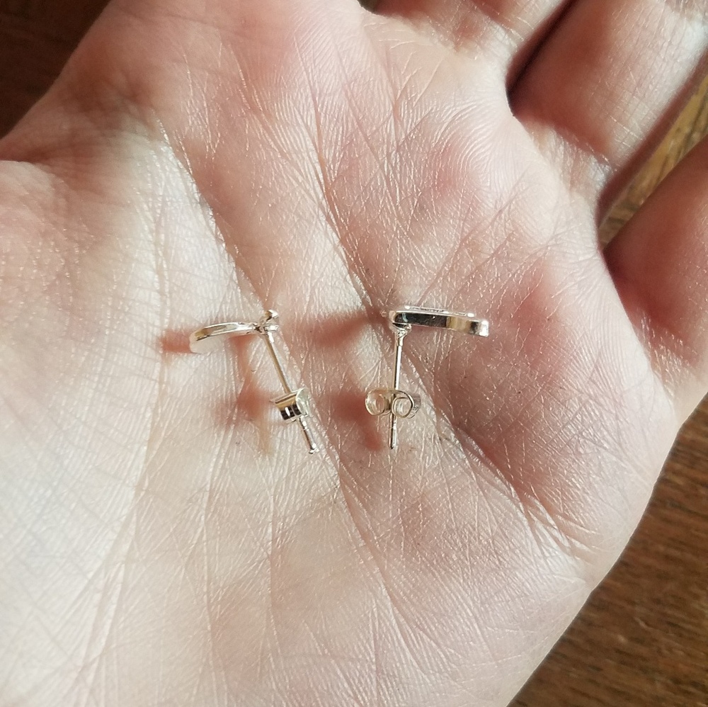 NWOT Silver Musical Note Studs - Picture 3 of 3